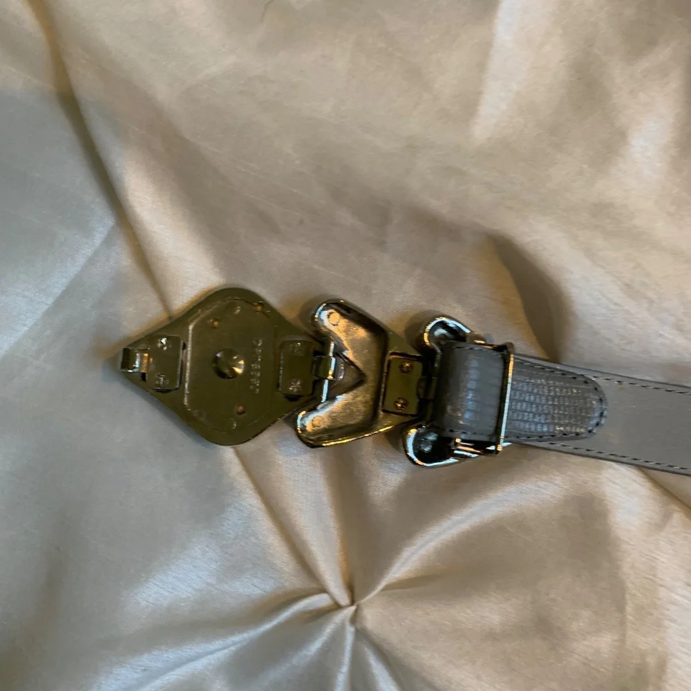 Dame Gray/Silver/ Gold Belt sz S